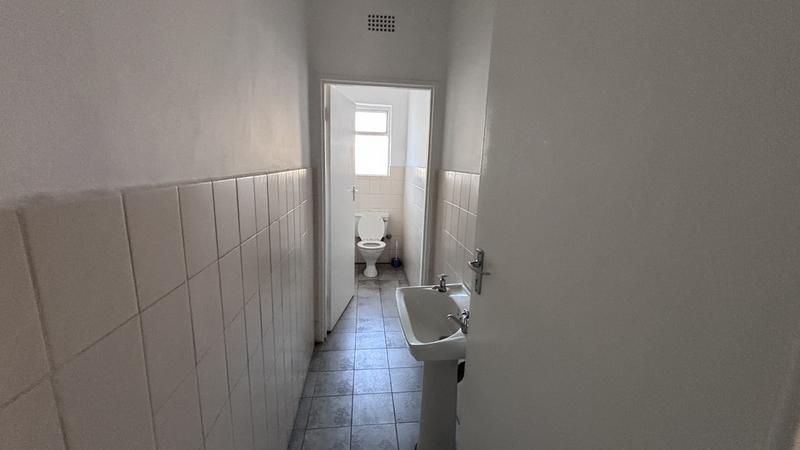 To Let Commercial Property for Rent in Montague Gardens Western Cape